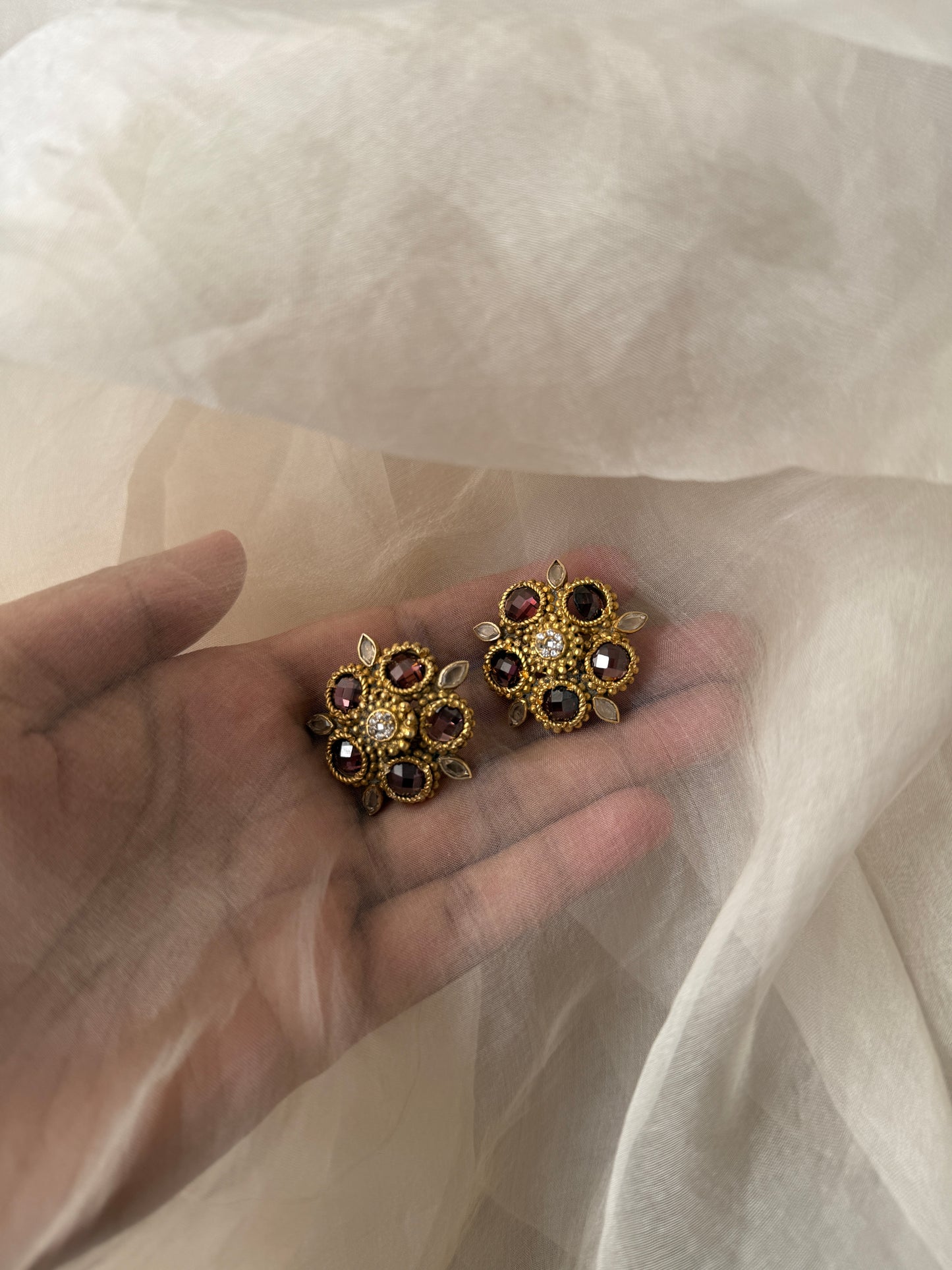 Luna Studs