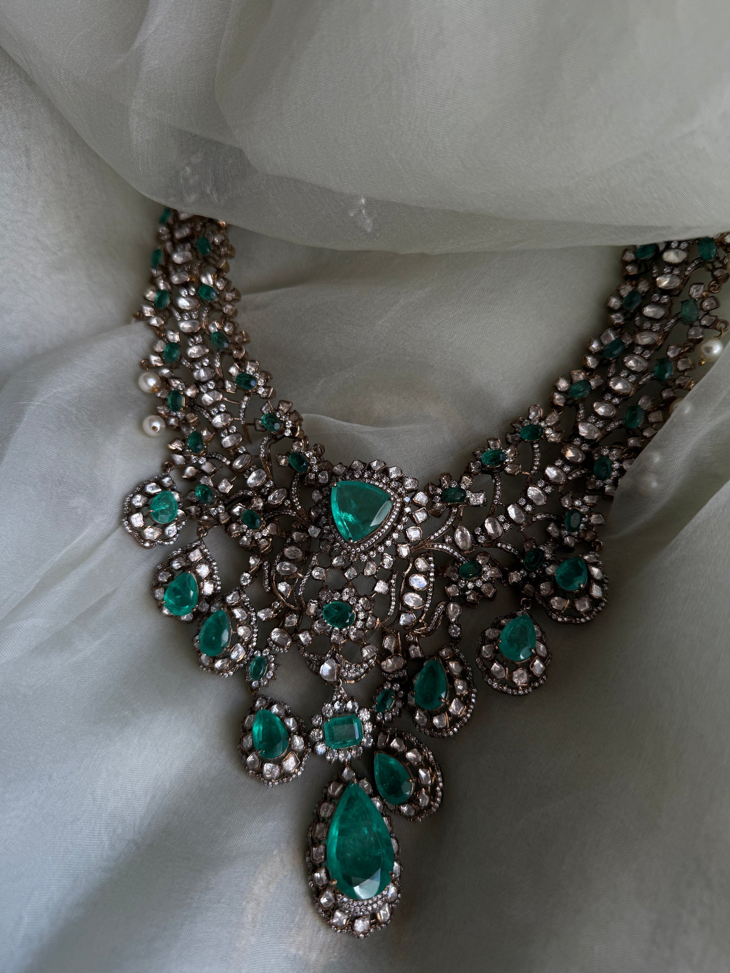 Inara Necklace Set