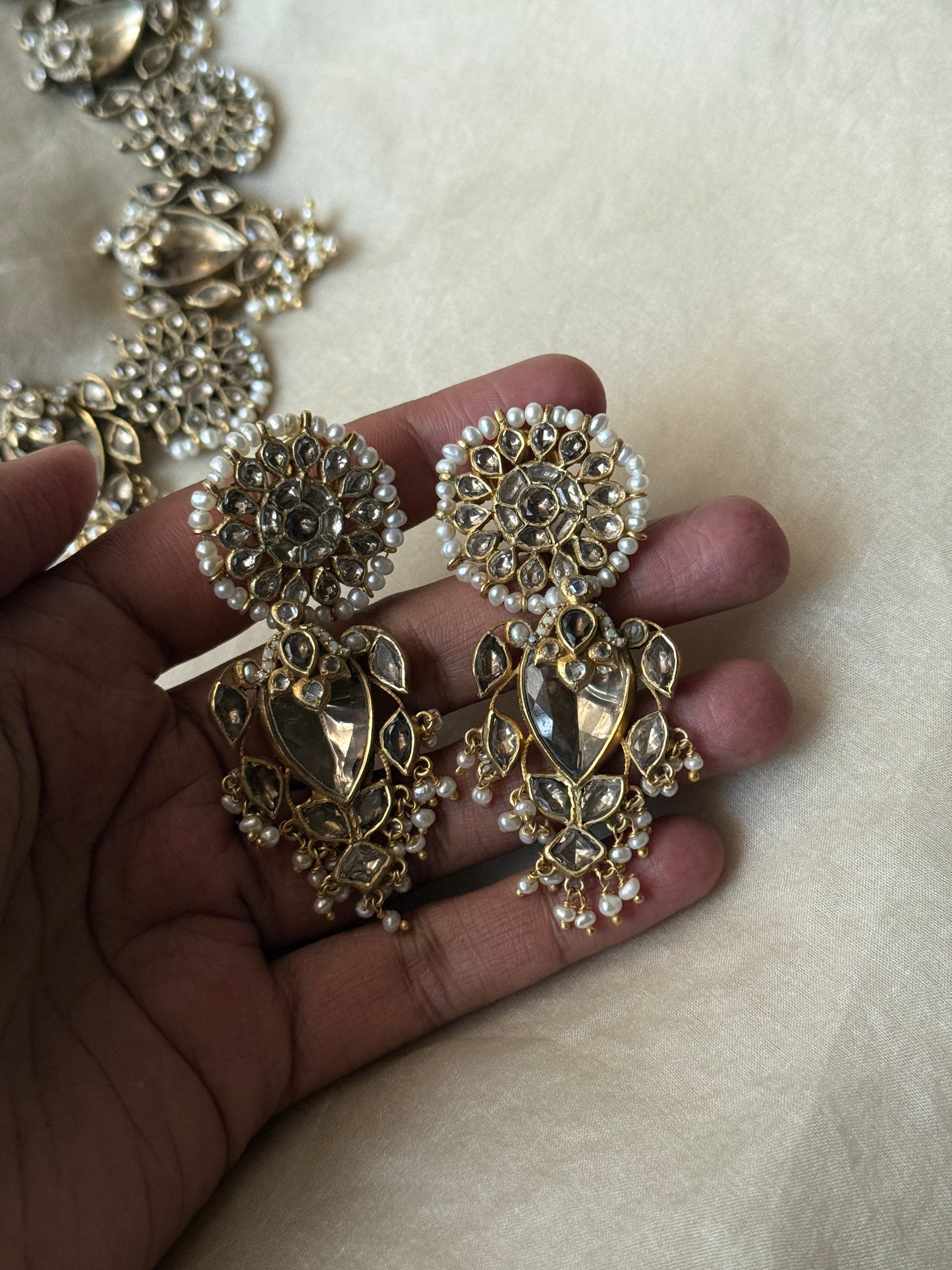 Anida Necklace Set