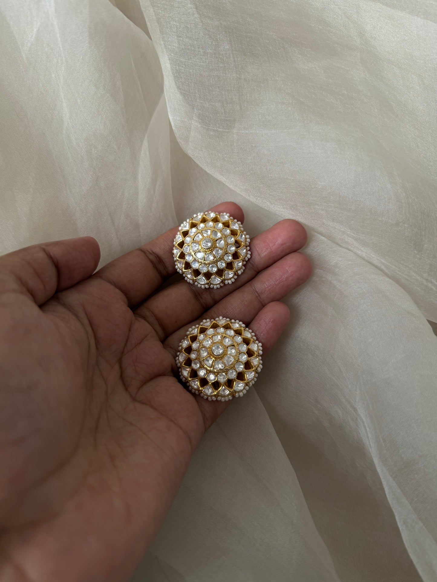 Sonali Studs