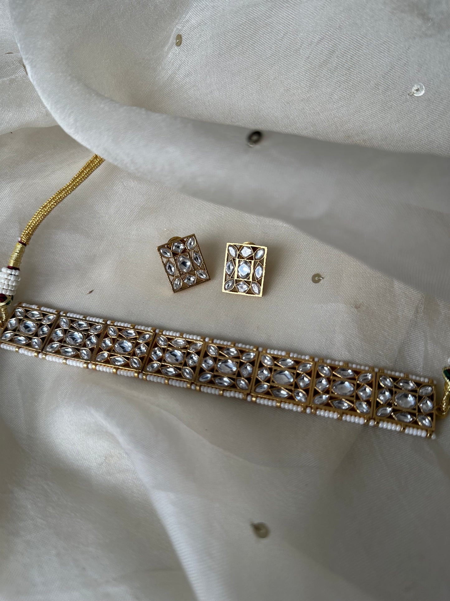 Arnika Choker
