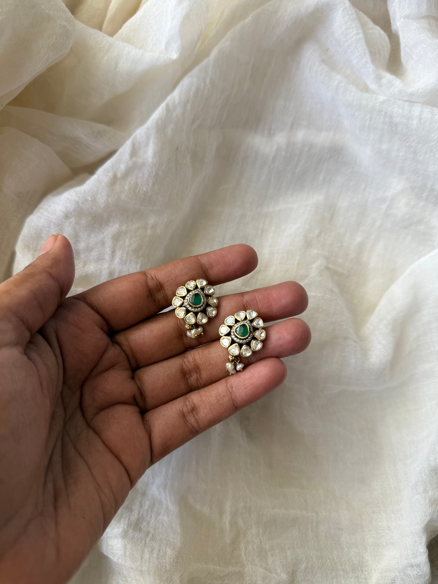 Kritika studs