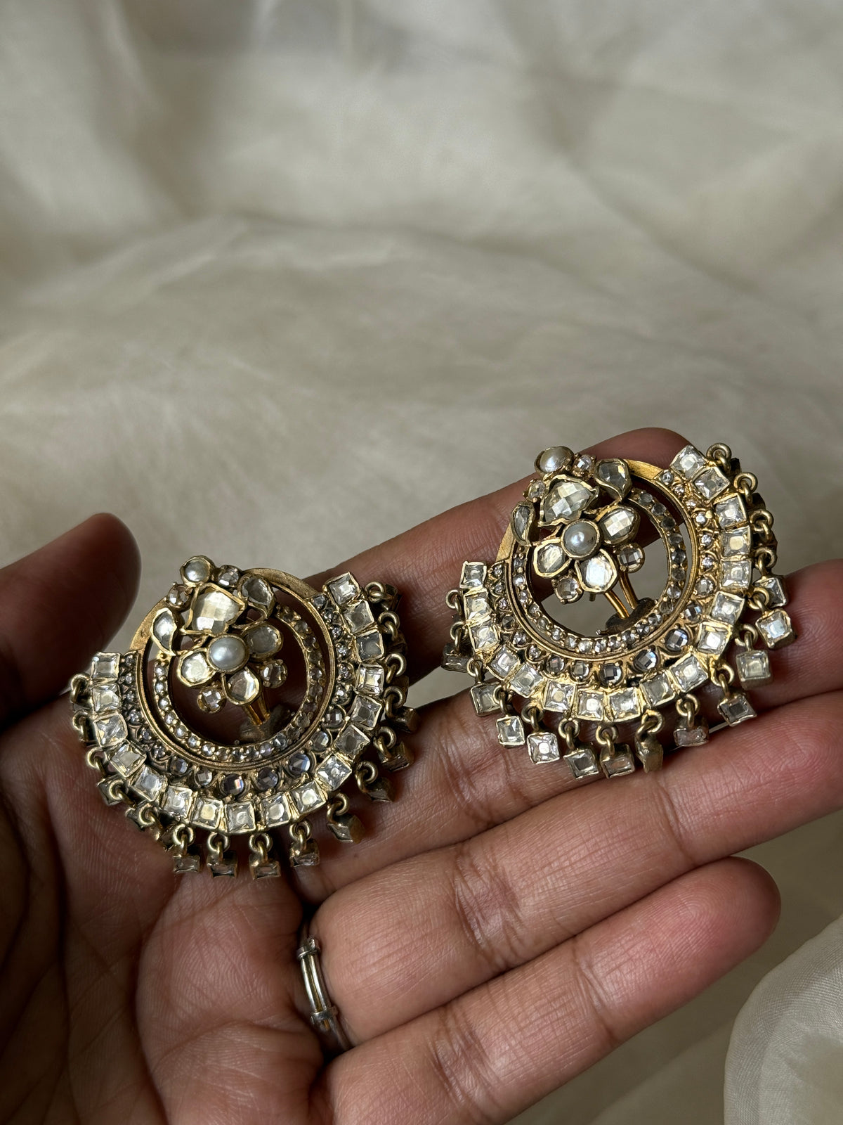 Reva Studs