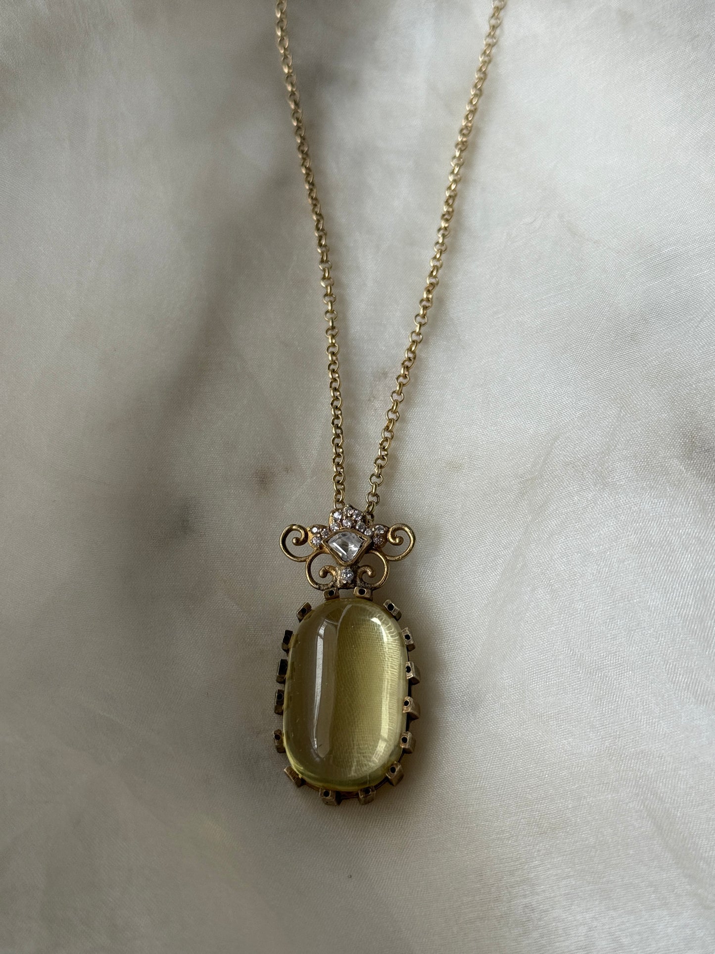 Siyana Pendant