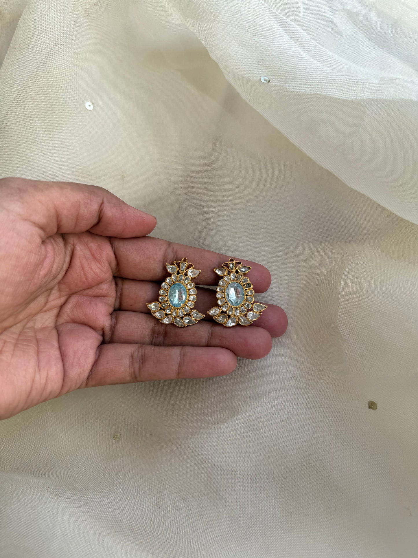 Vivienne Studs