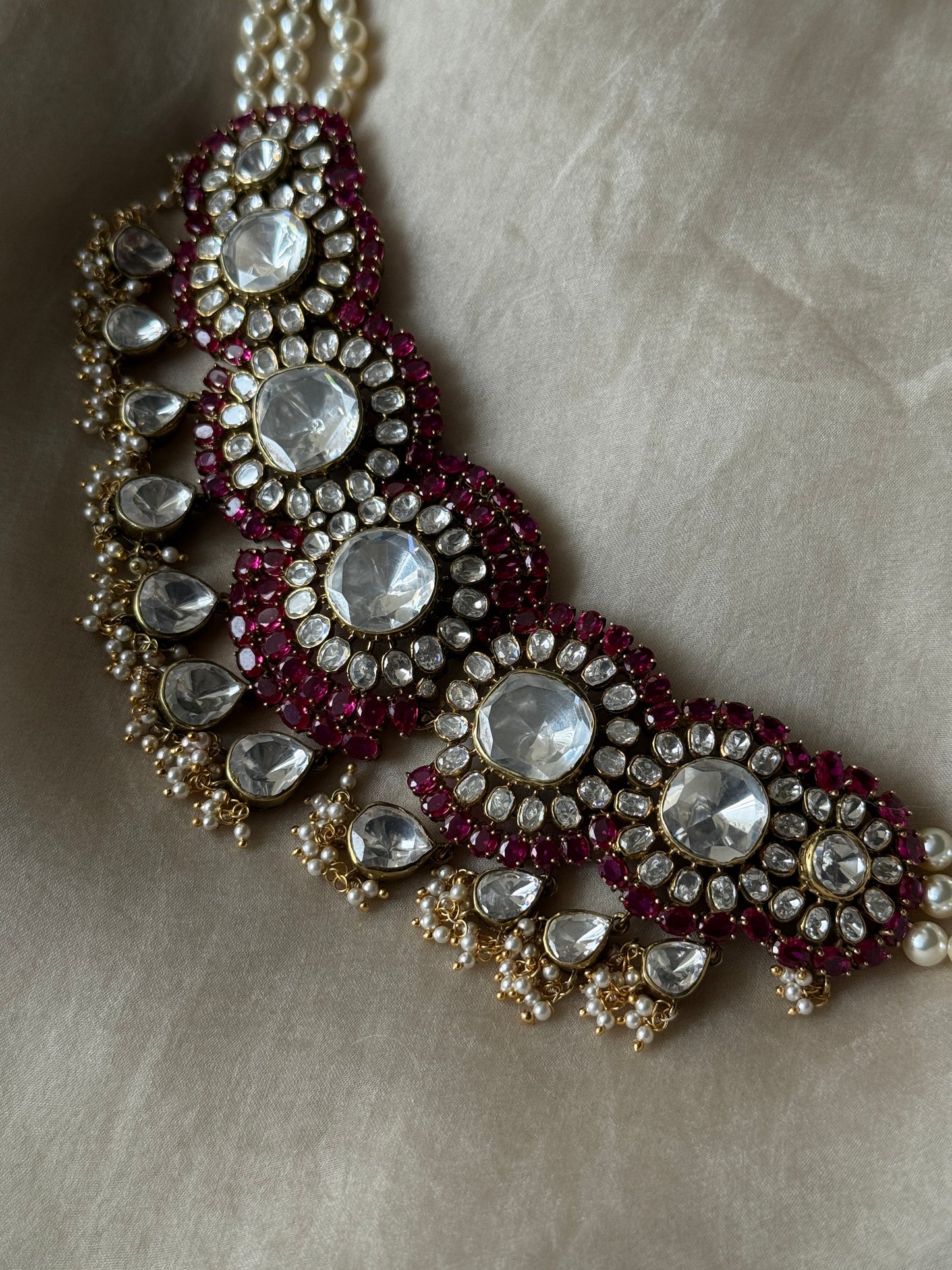 Adhira Choker