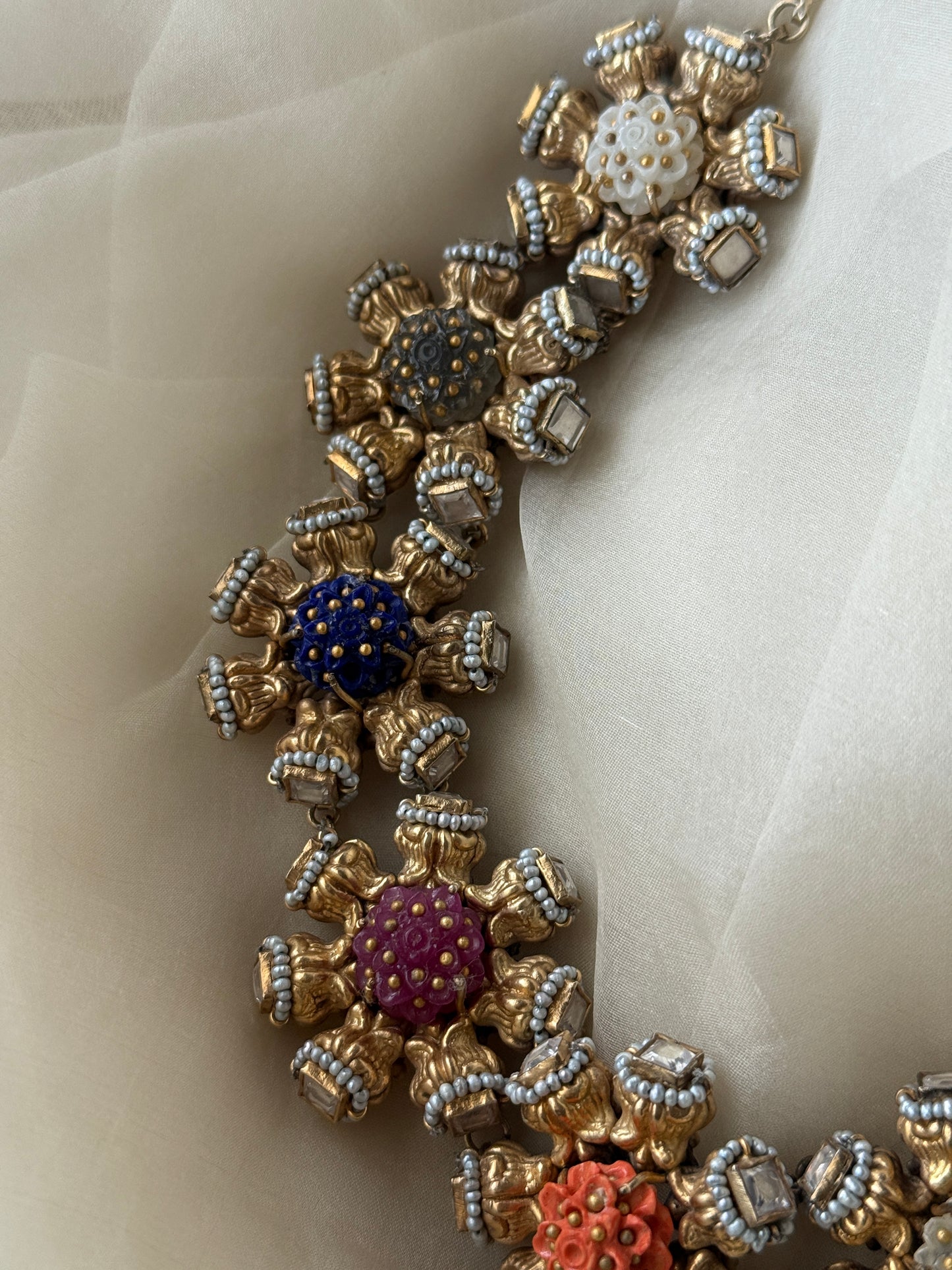 Oviya Necklace