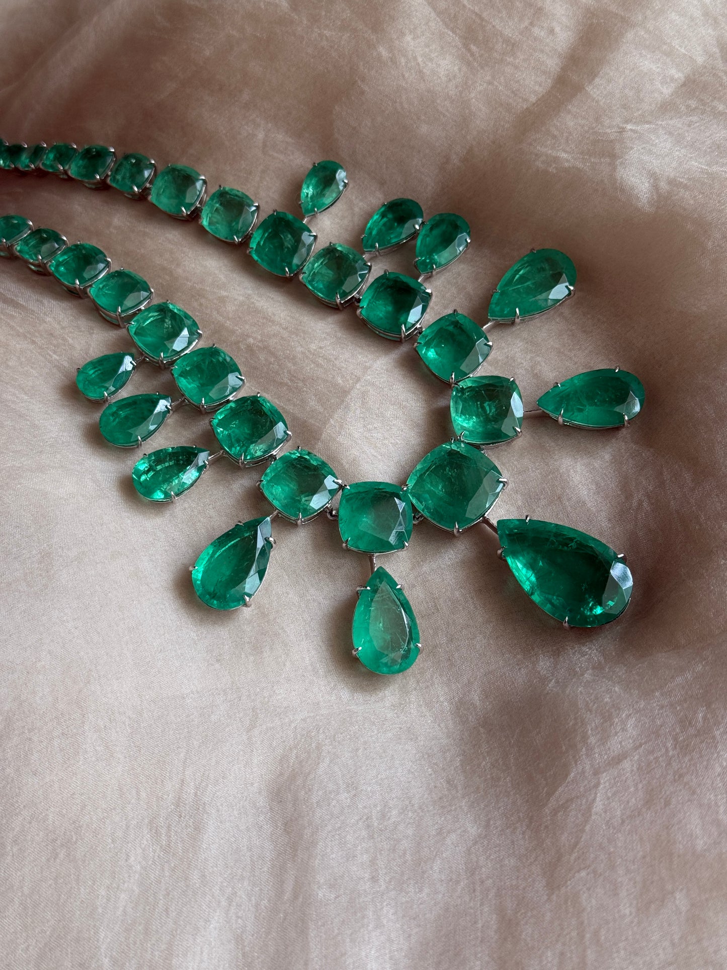 Nara Necklace Set