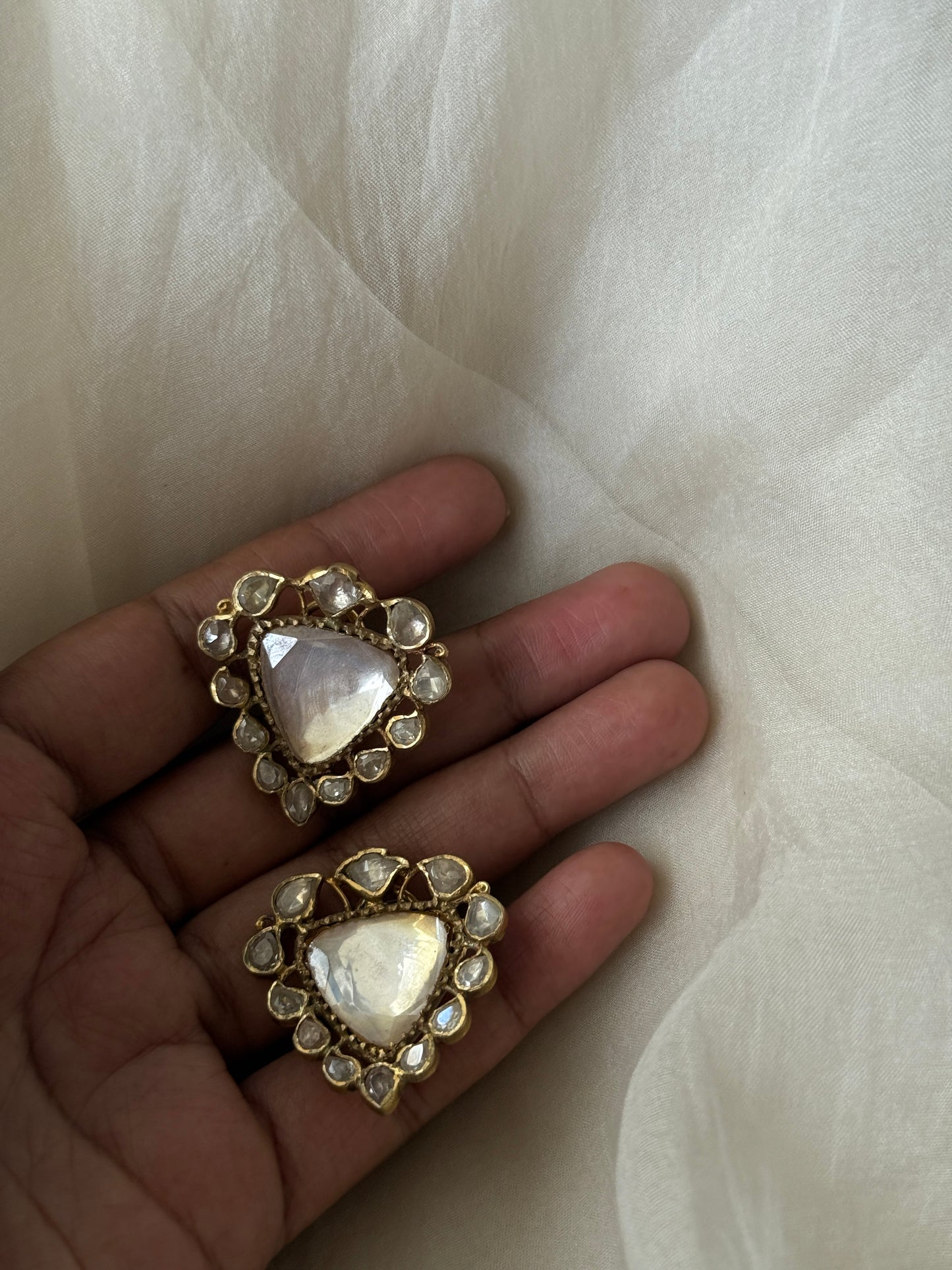 Eina Studs