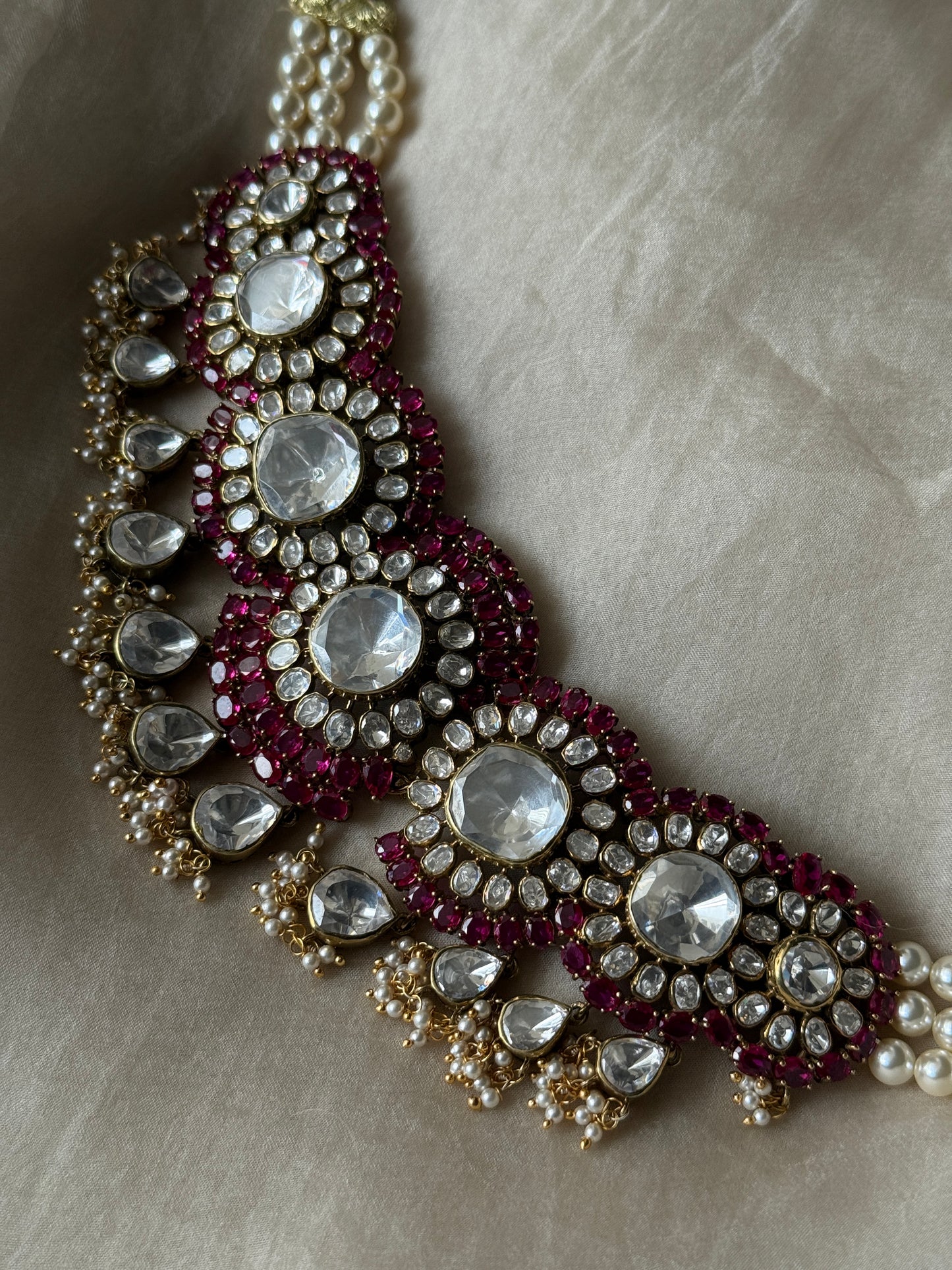 Adhira Choker