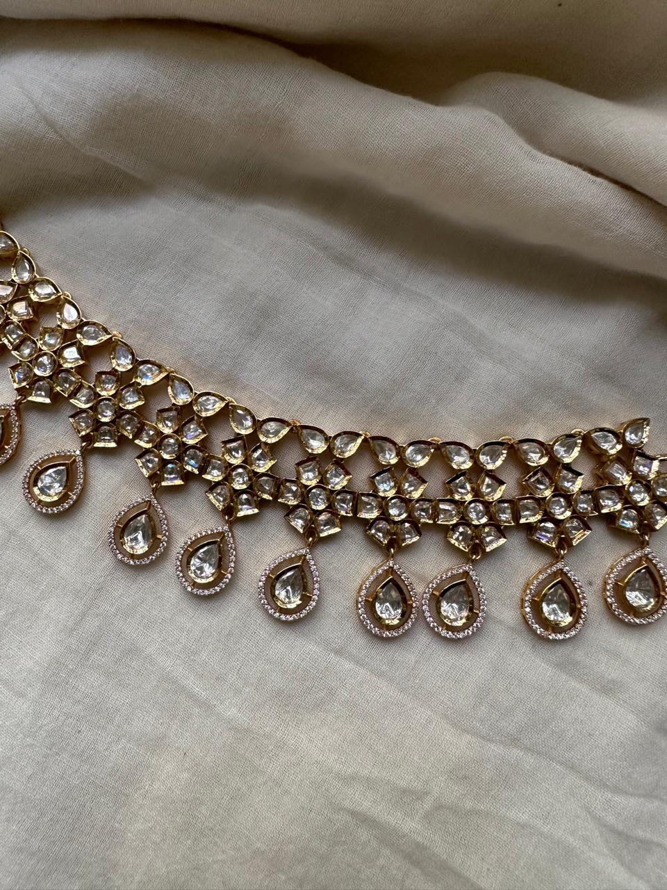 Simone Choker