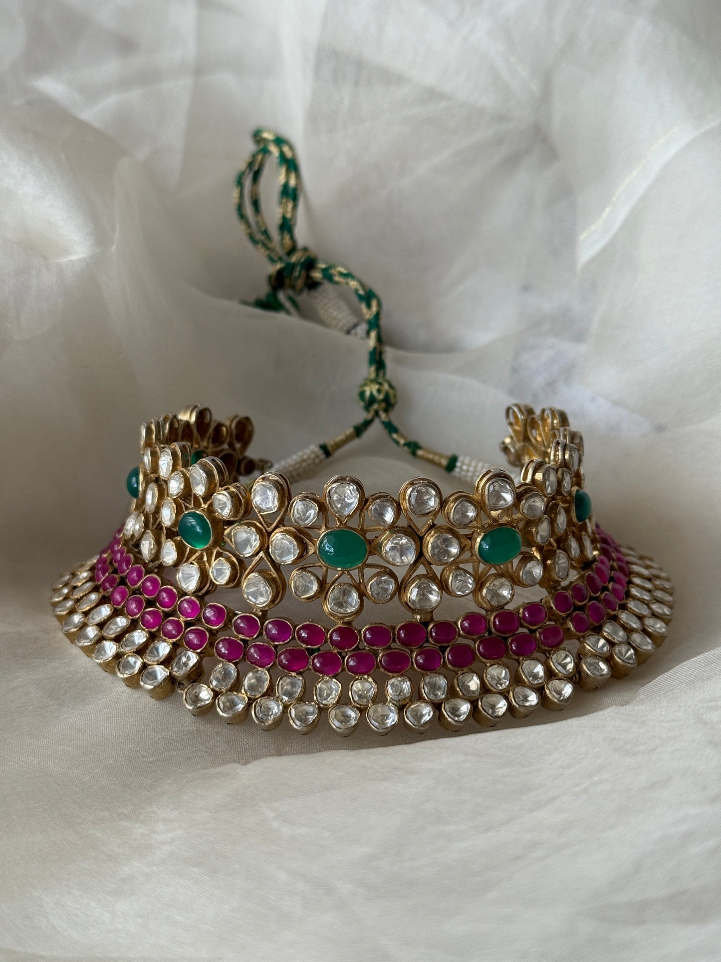 Devina Choker
