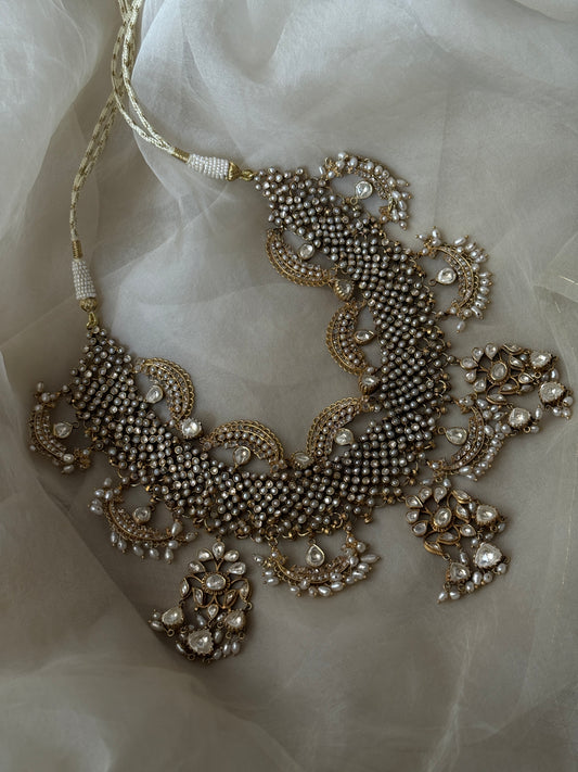 Anas Necklace
