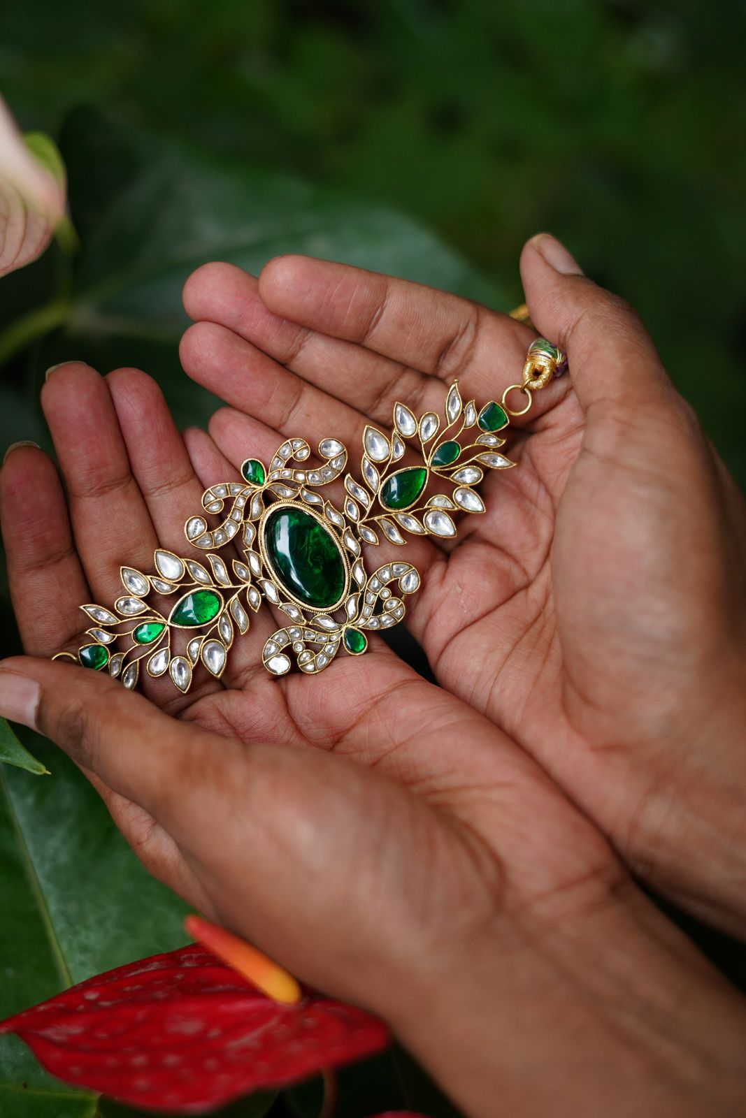 Jasmine Choker