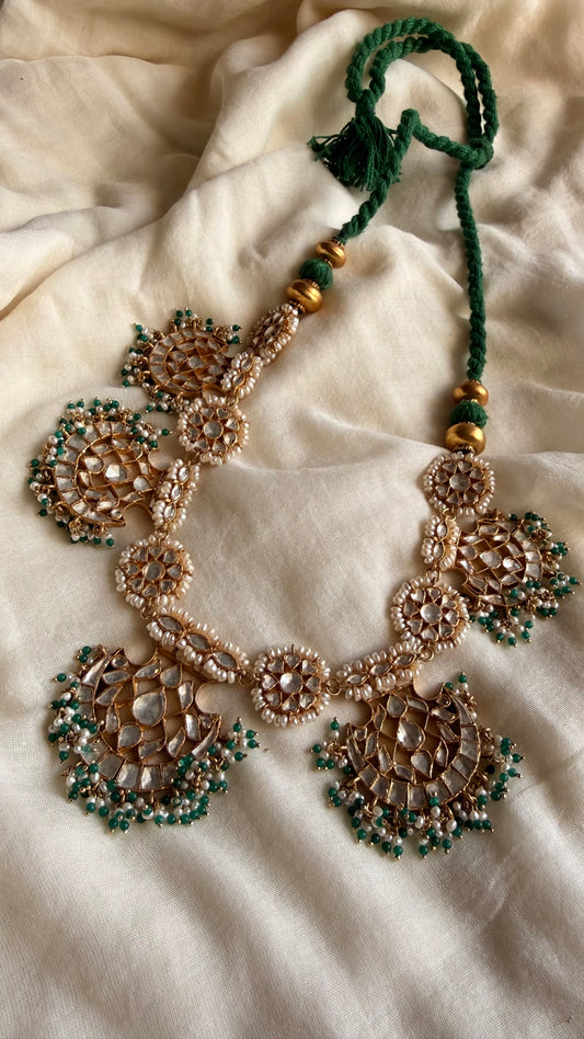Vanya Necklace Set