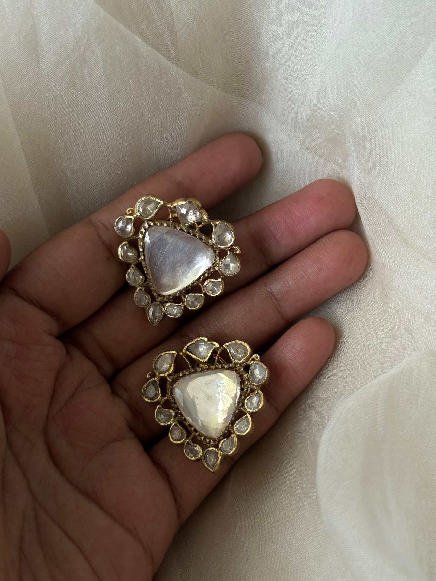 Eina Studs