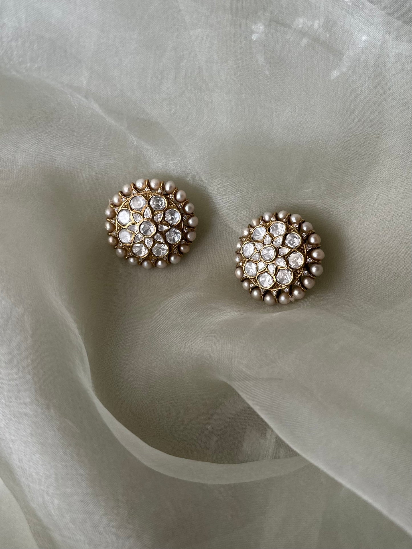 Amira Studs