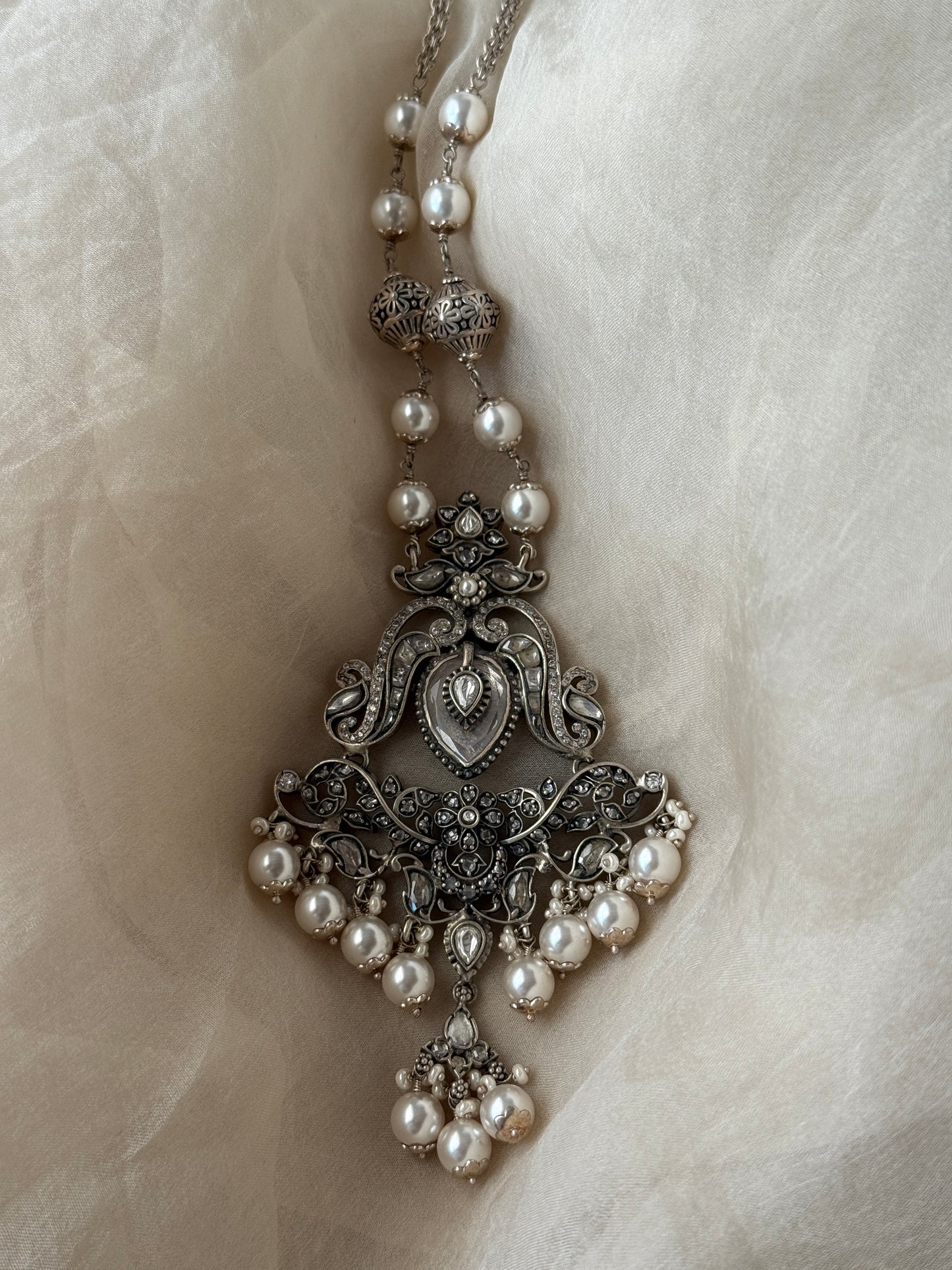 Krisha Necklace