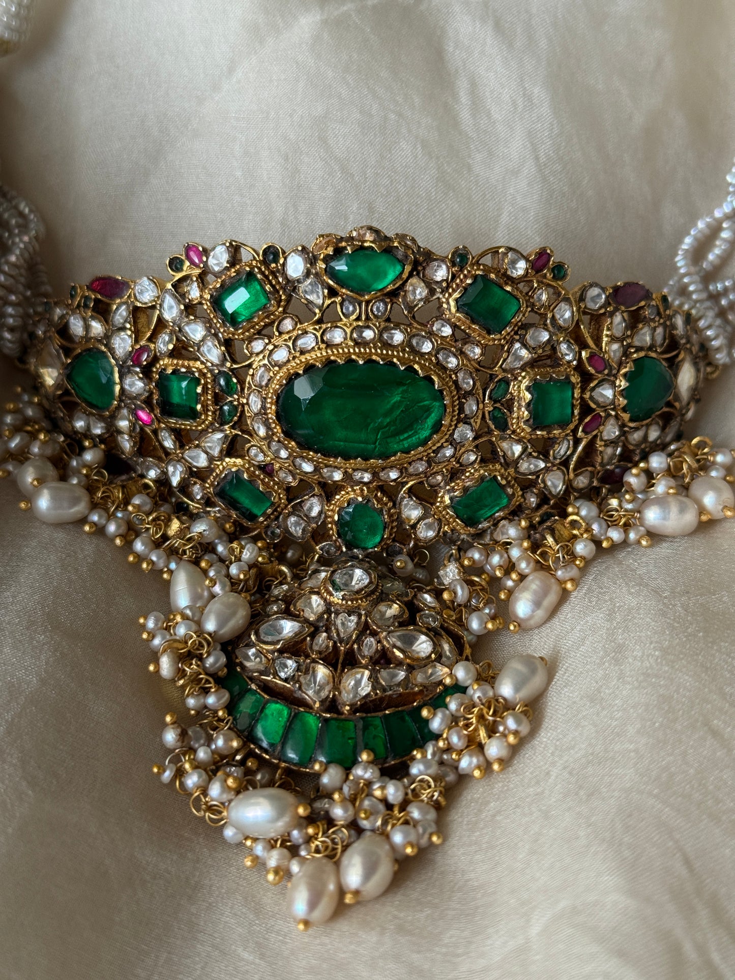 Anahita Necklace Set