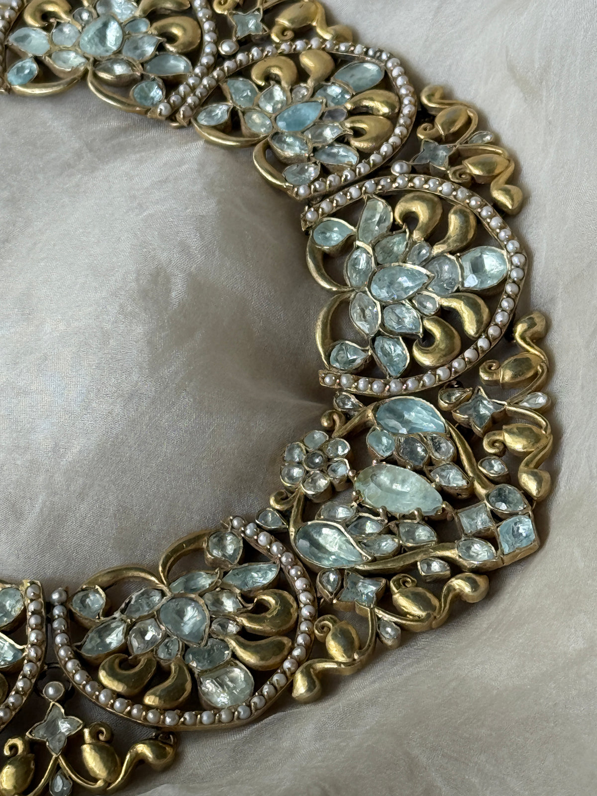 Liyana Necklace Set