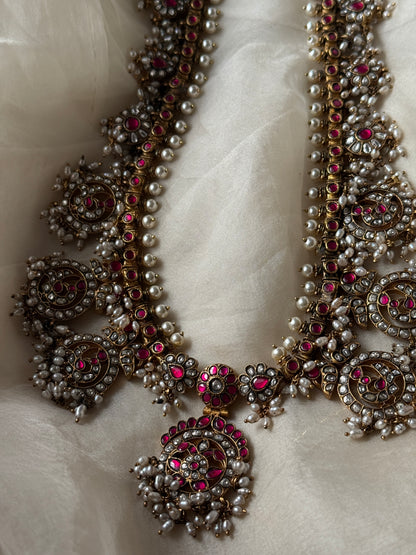 Namrata Guttapusalu Necklace