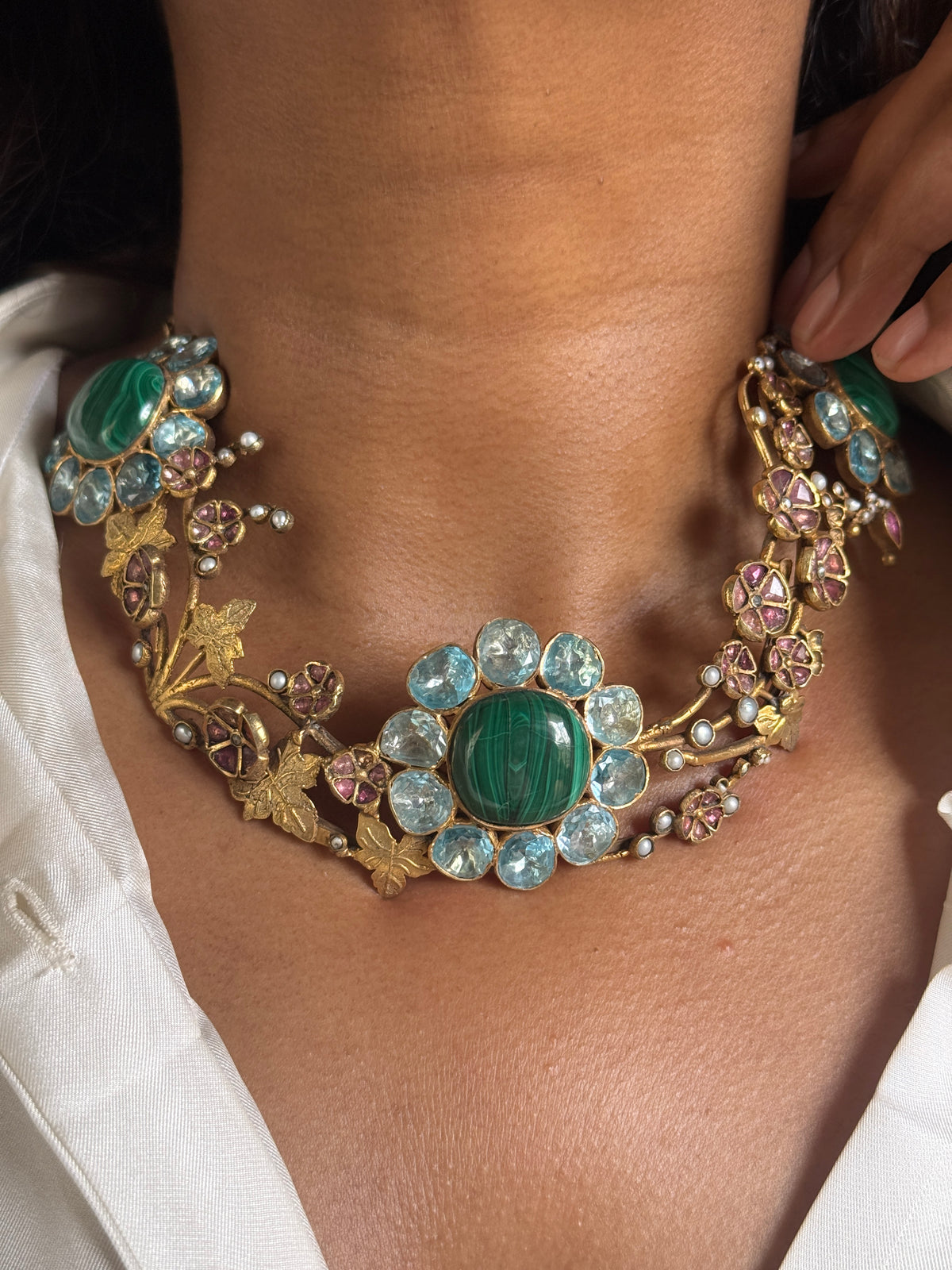 Avia Necklace