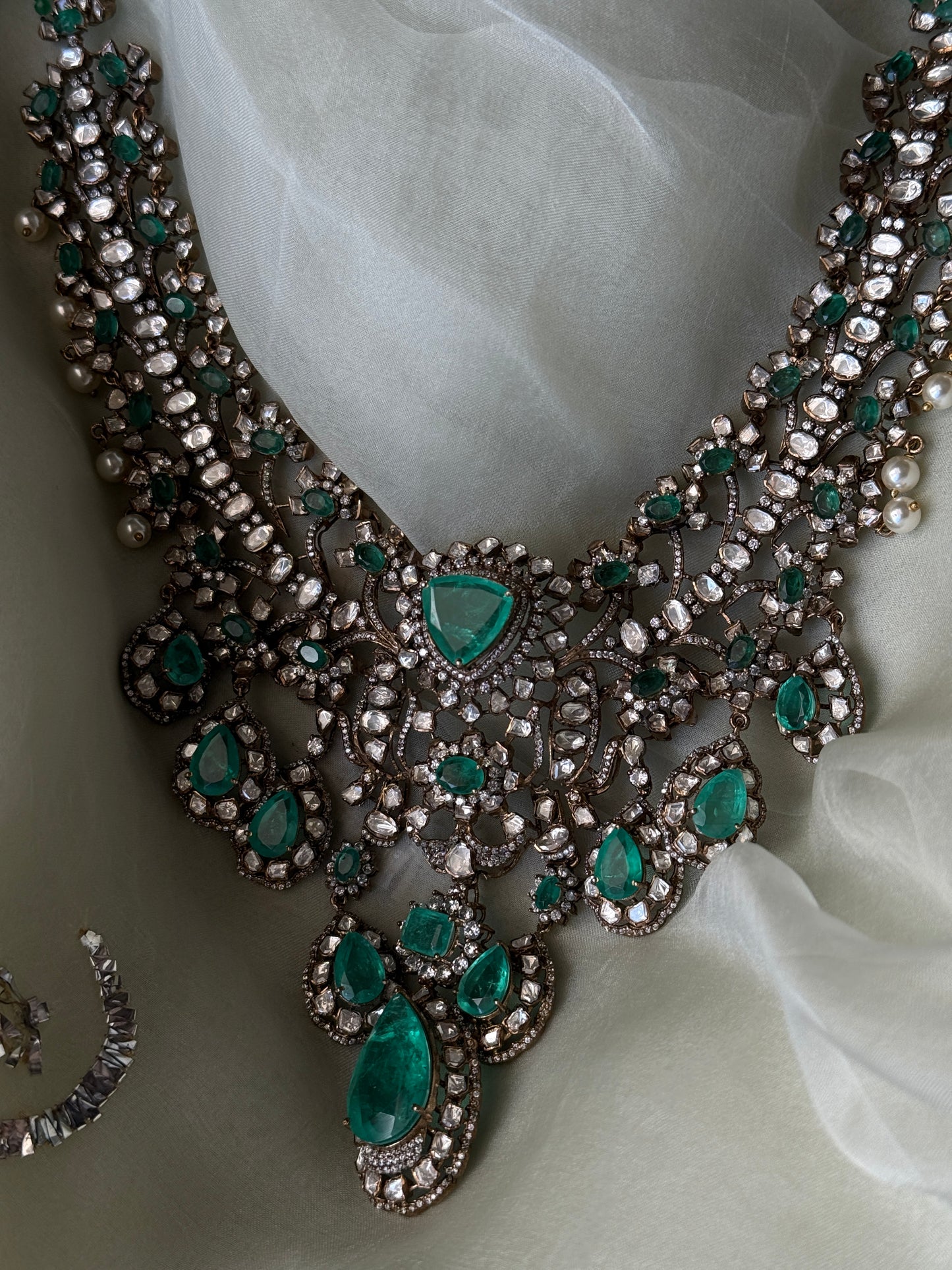 Inara Necklace Set