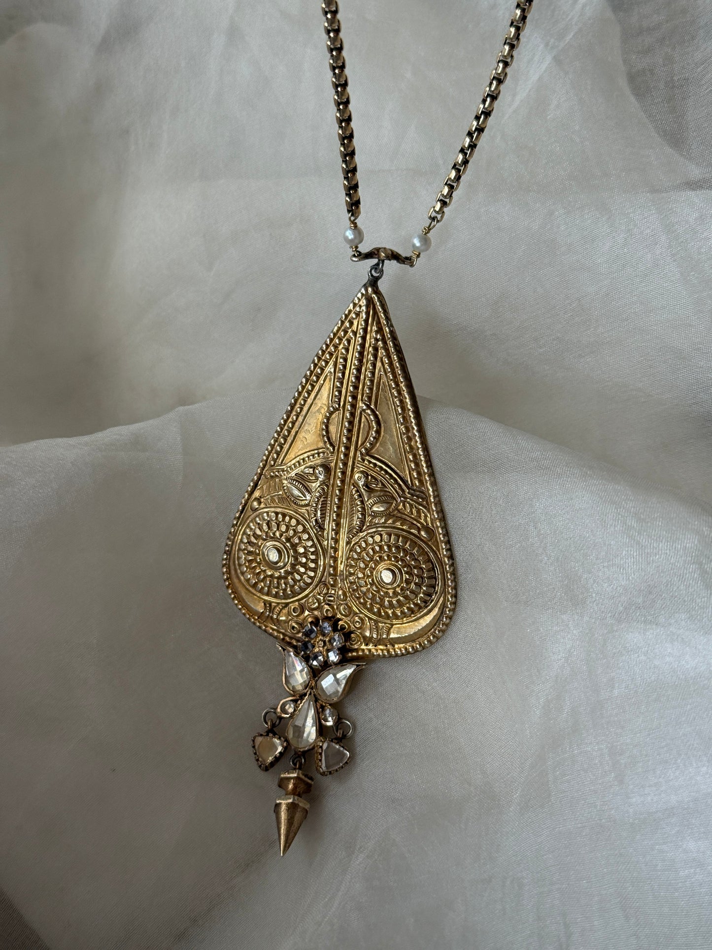 Vivanya Pendant