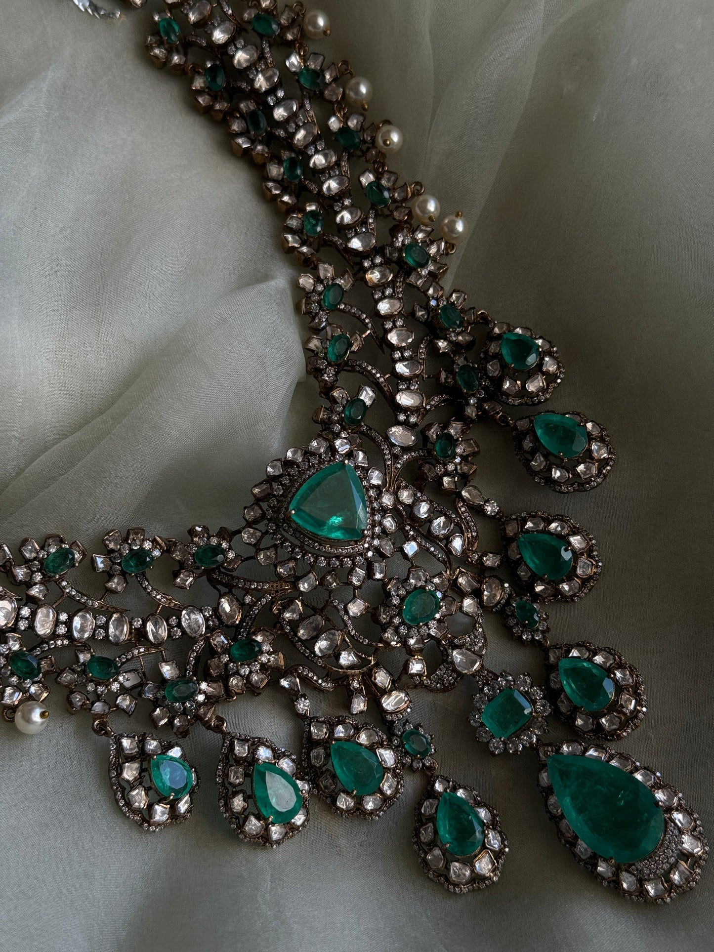 Inara Necklace Set