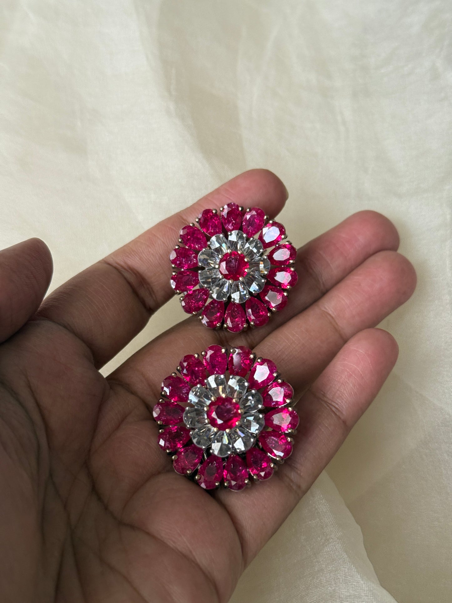 Esme Studs