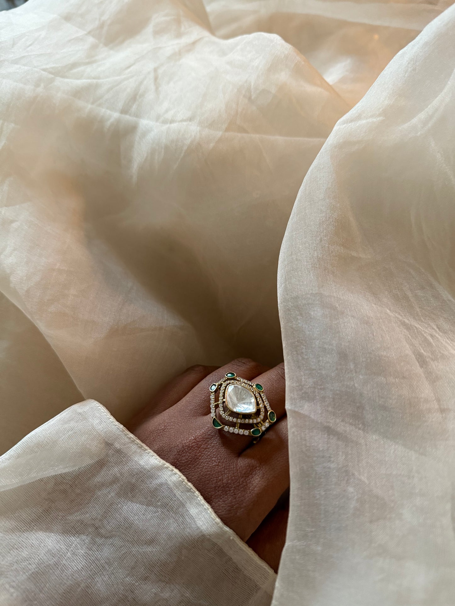 Laika ring