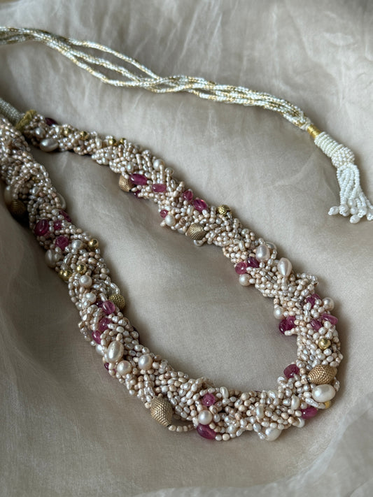 Kavya Necklace