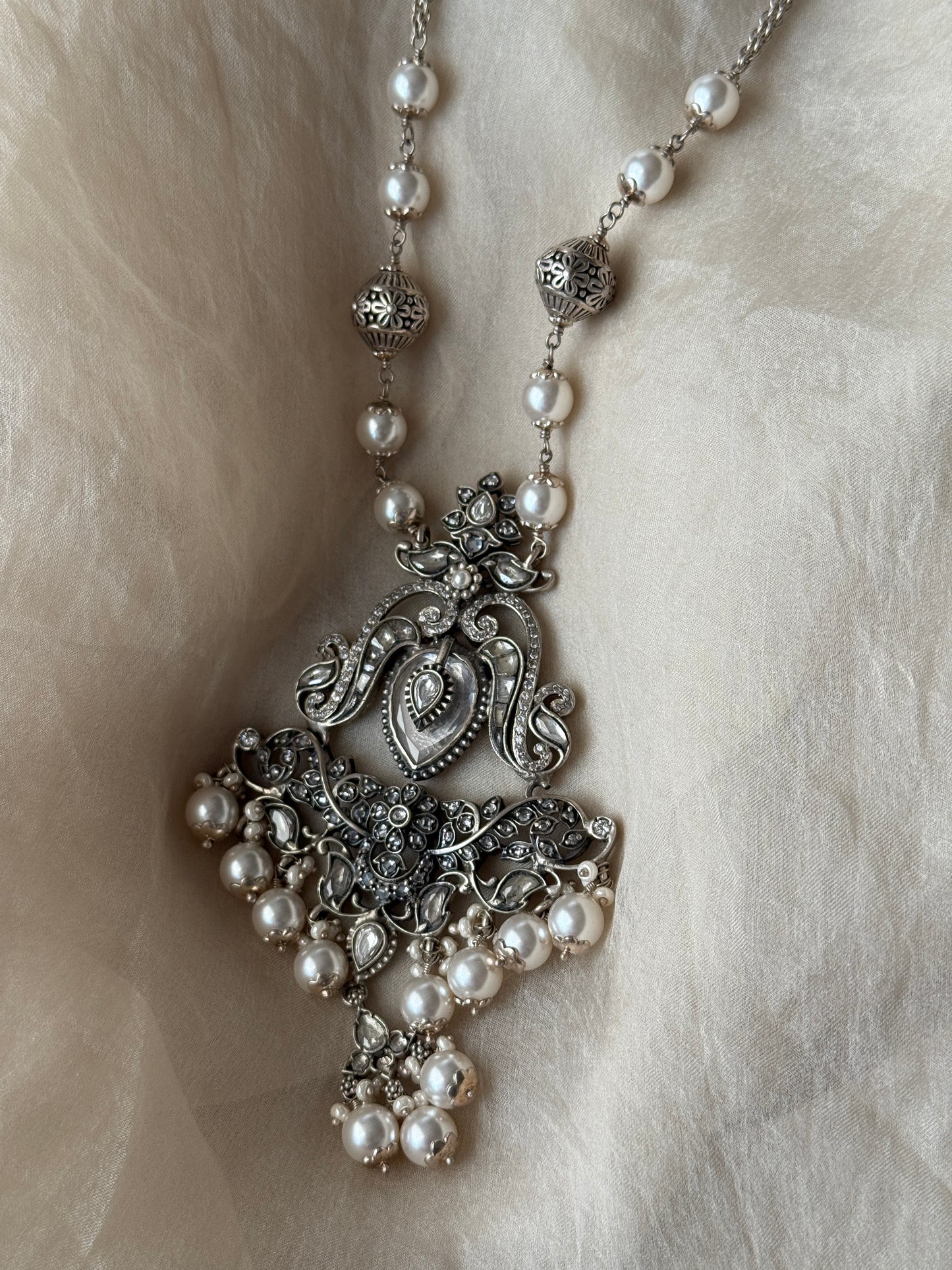 Krisha Necklace