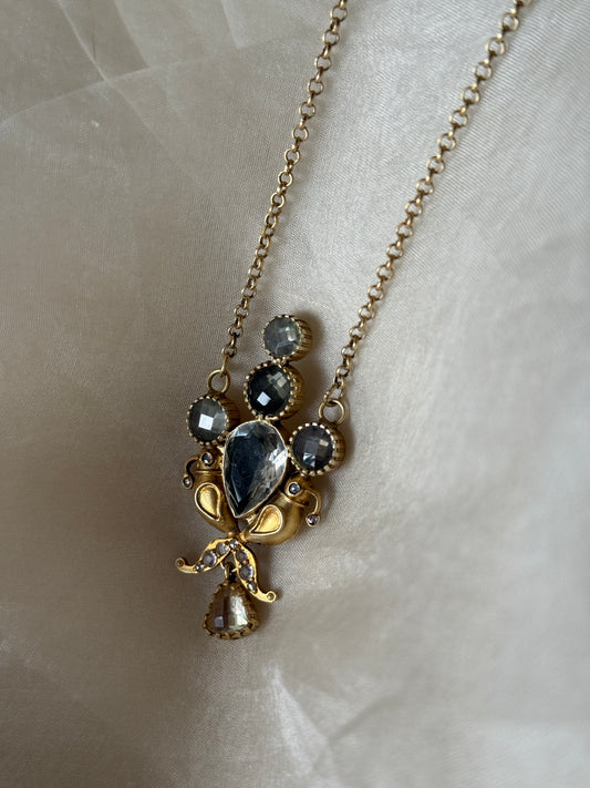 Trishaya Pendant