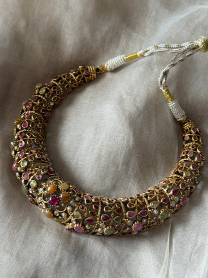 Nyra Choker