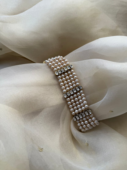 Mia Choker