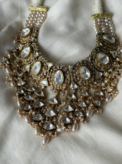 Devi Choker