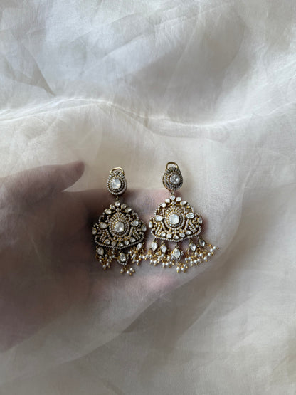 Zenia Earrings