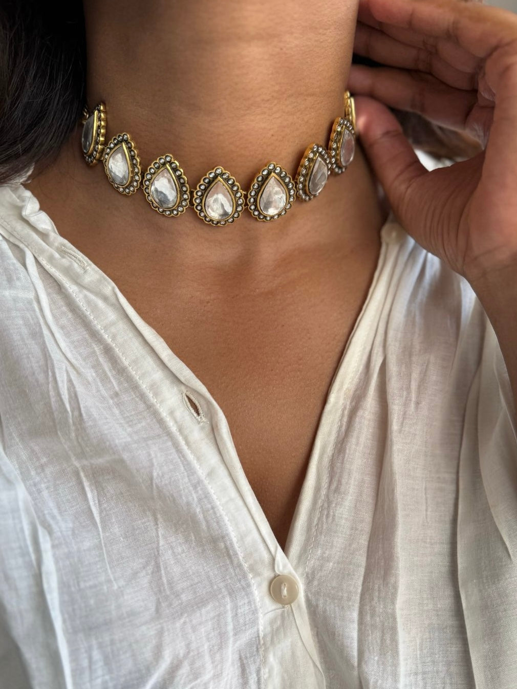 Sona choker