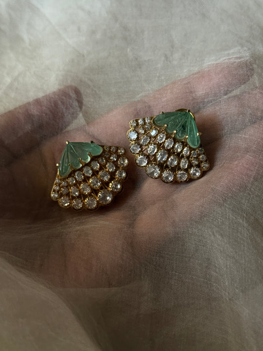 Nia Studs