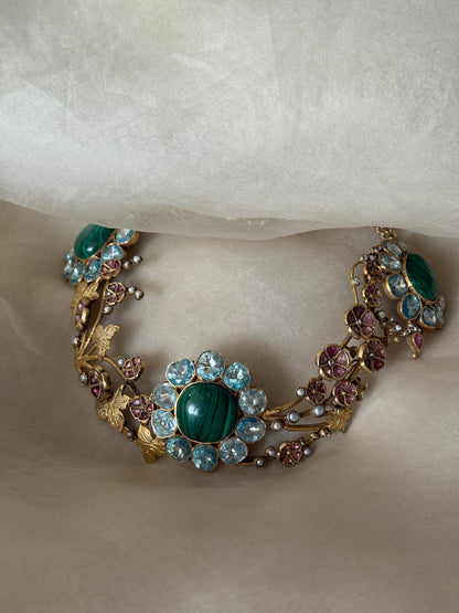 Avia Necklace