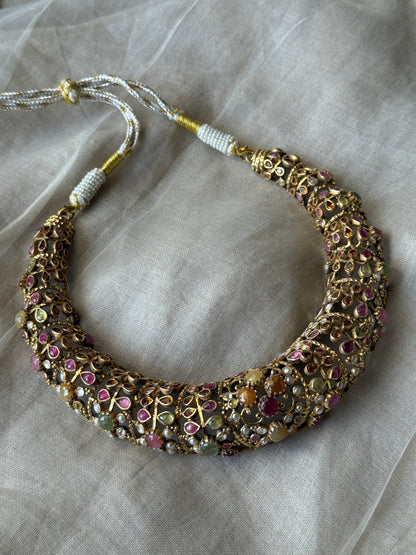 Nyra Choker