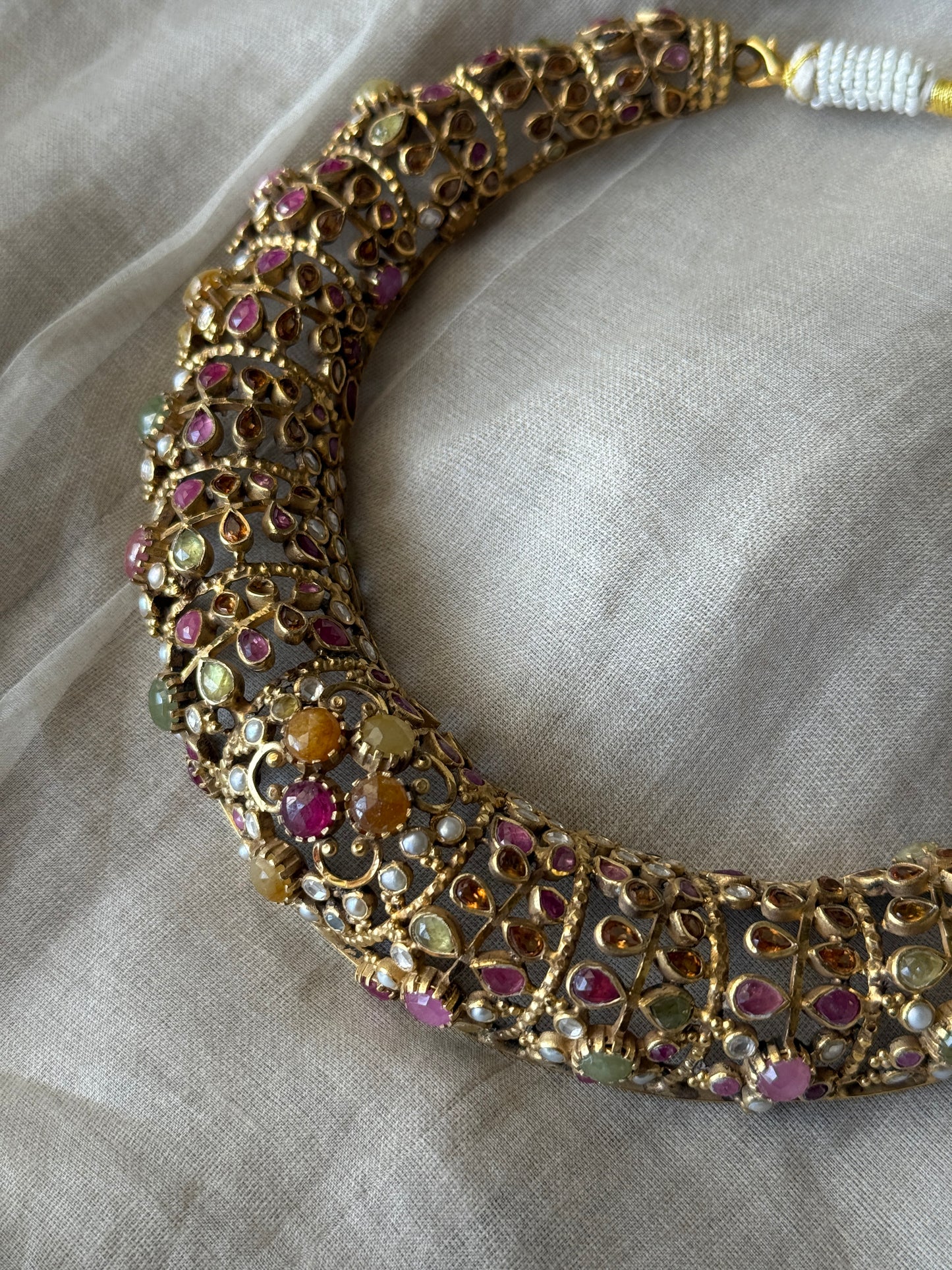Nyra Choker
