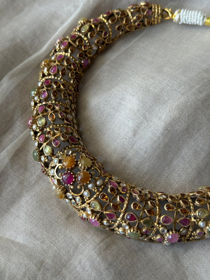 Nyra Choker