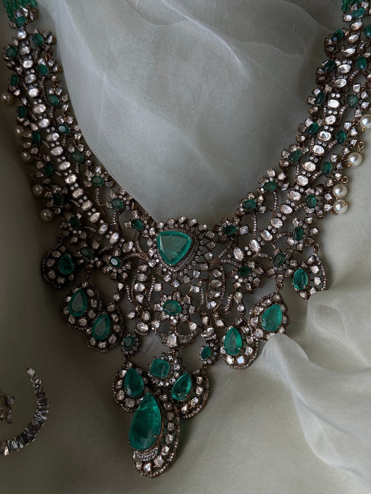 Inara Necklace Set