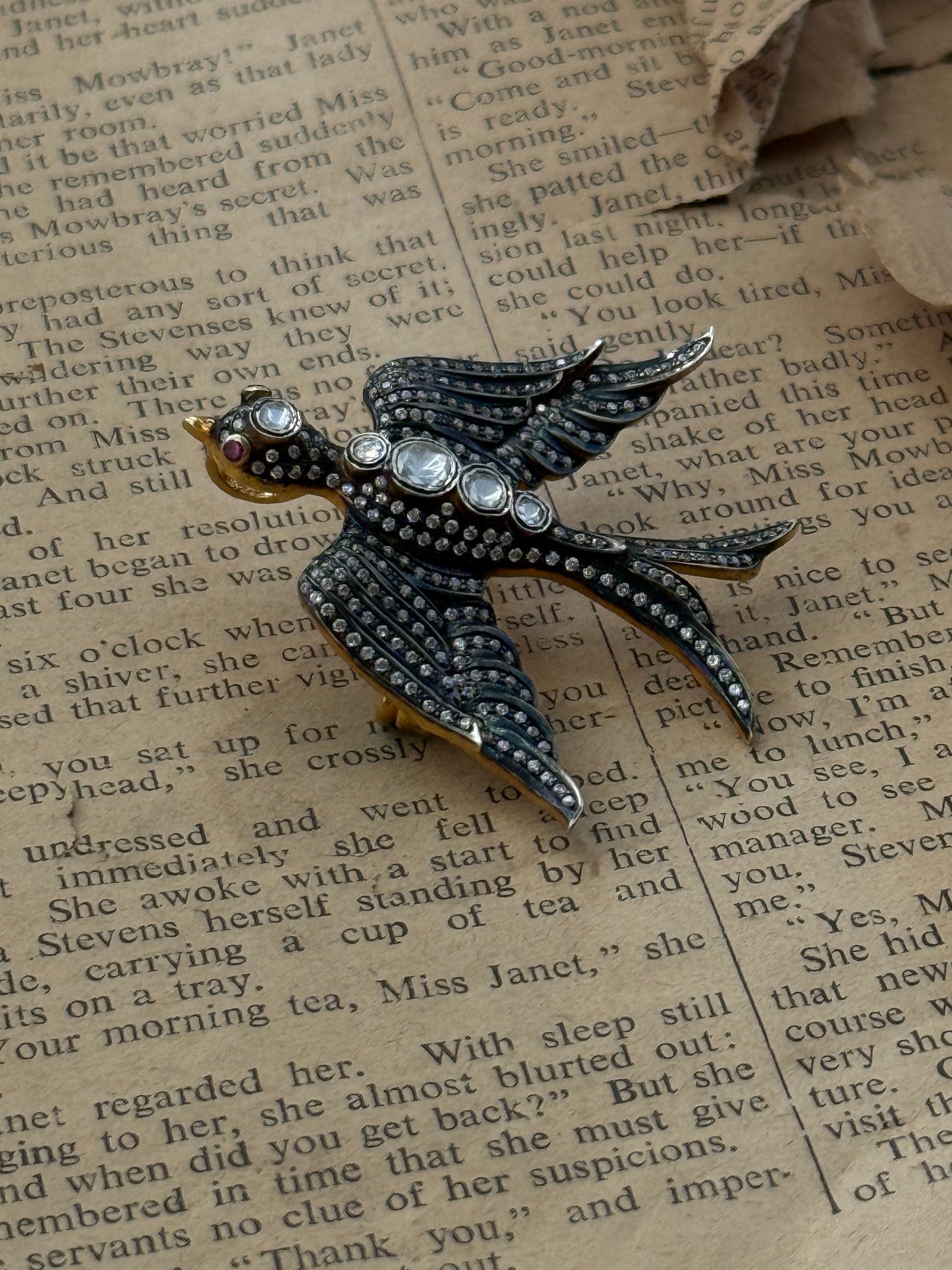 Ziya Brooch