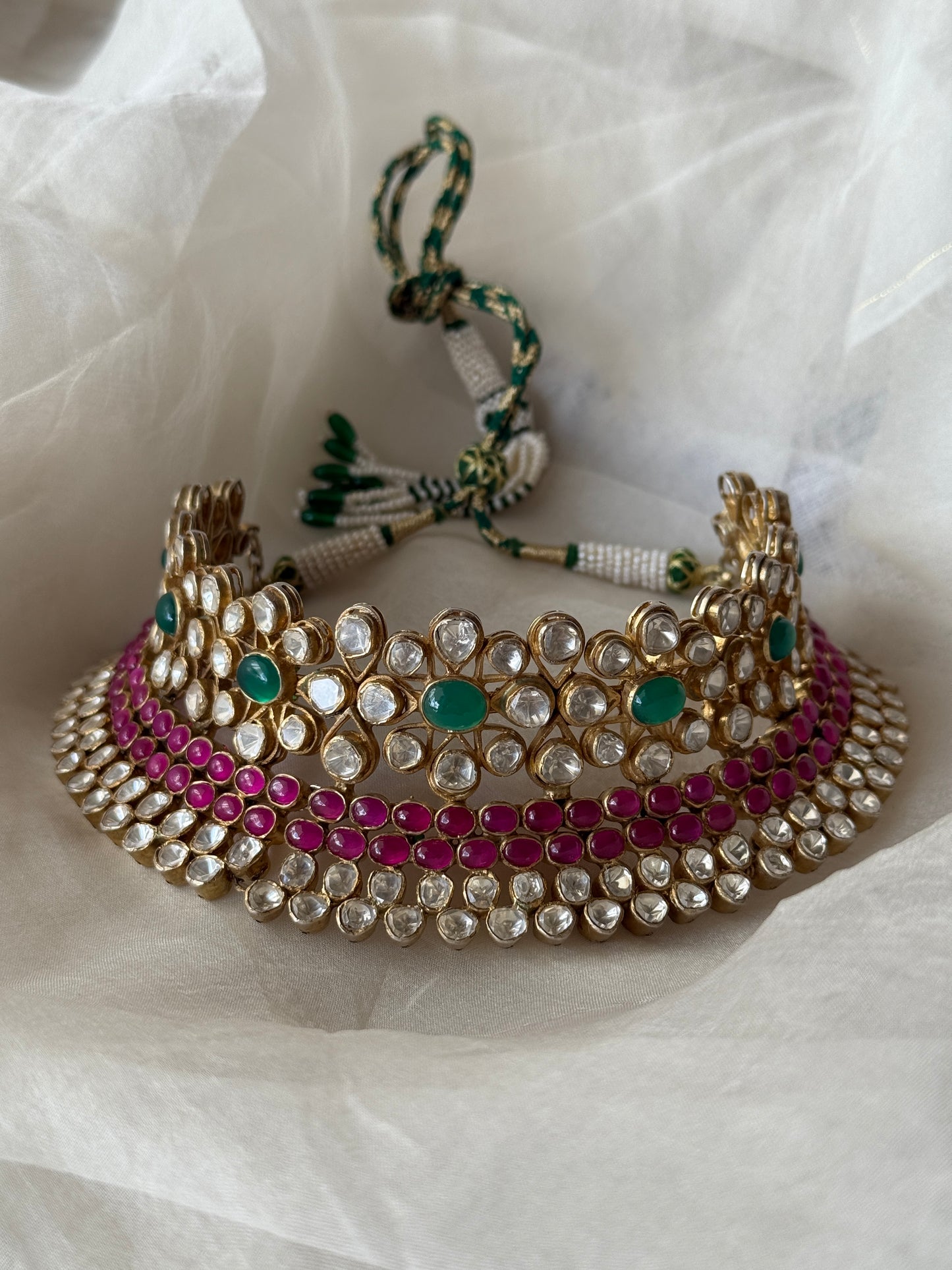 Devina Choker