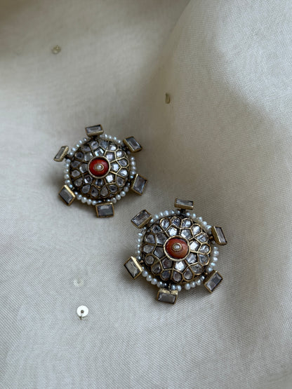 Anoushka Studs