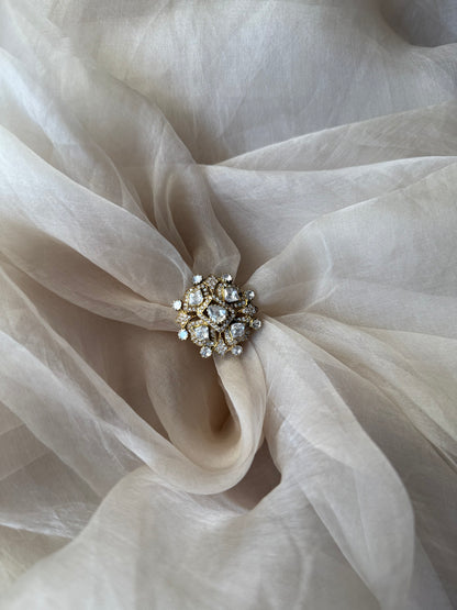 Zenia ring
