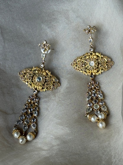 Laika Earrings
